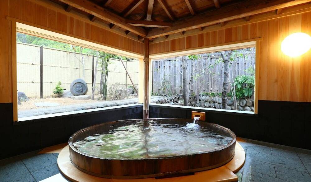 木もれ日の湯 / 2