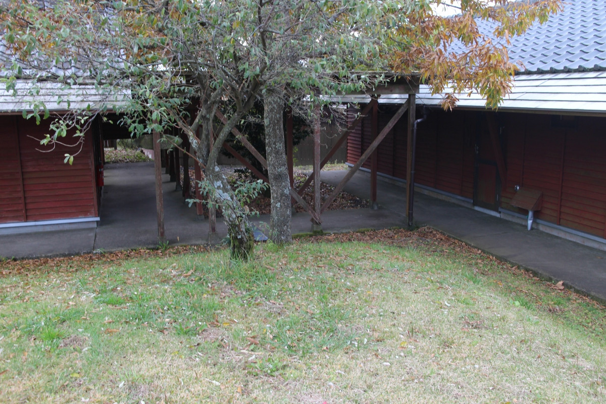 それぞれのコテージは渡り廊下で繋がっている