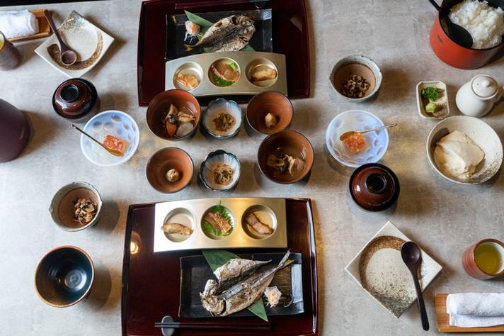 朝食も「部屋食」で。
伊豆の恵をいただきます / 2