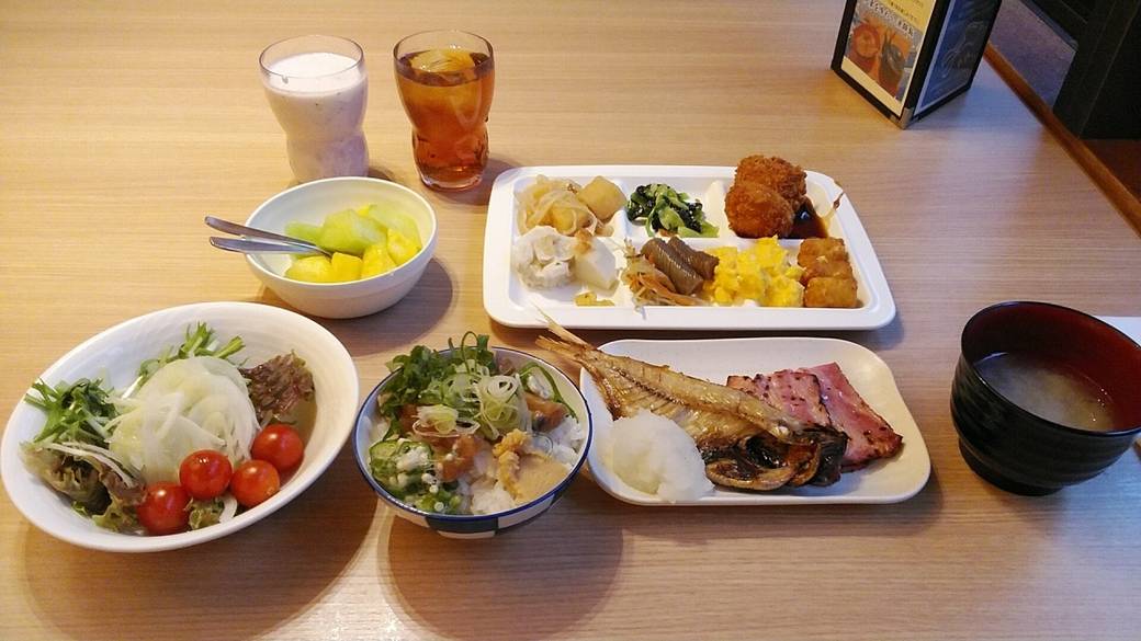 朝食の盛り付け例 / 4