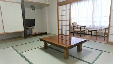客室 / 2