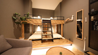 コンフォート 4 人部屋 シングルベッド2台 ダブルベッド1台 禁煙