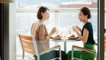 バルコニーでの朝食イメージ / 4