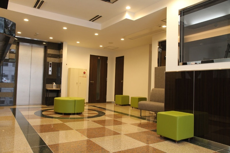 ゆったりベッドで楽チン！「神戸カプセルホテル セキ」3477477