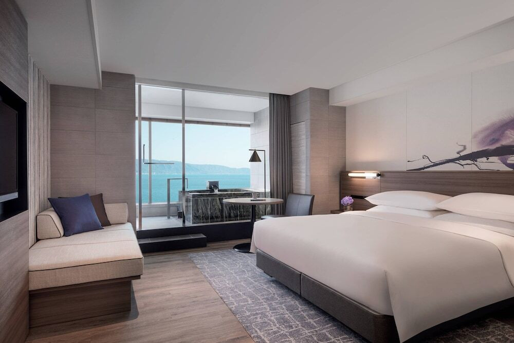 レイクビューの客室温泉も。大人の寛ぎ感じる客室4070972