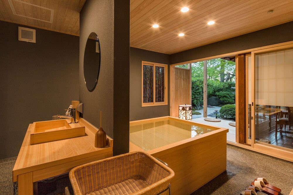 目でも楽しめる四季の京グルメを堪能。「南禅寺」参道に佇む料亭旅館4376191