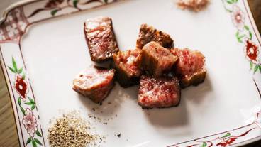 食事・飲み物 / 4