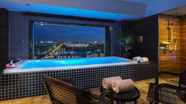 The Pool Bath 48平米(14～19F) / 10