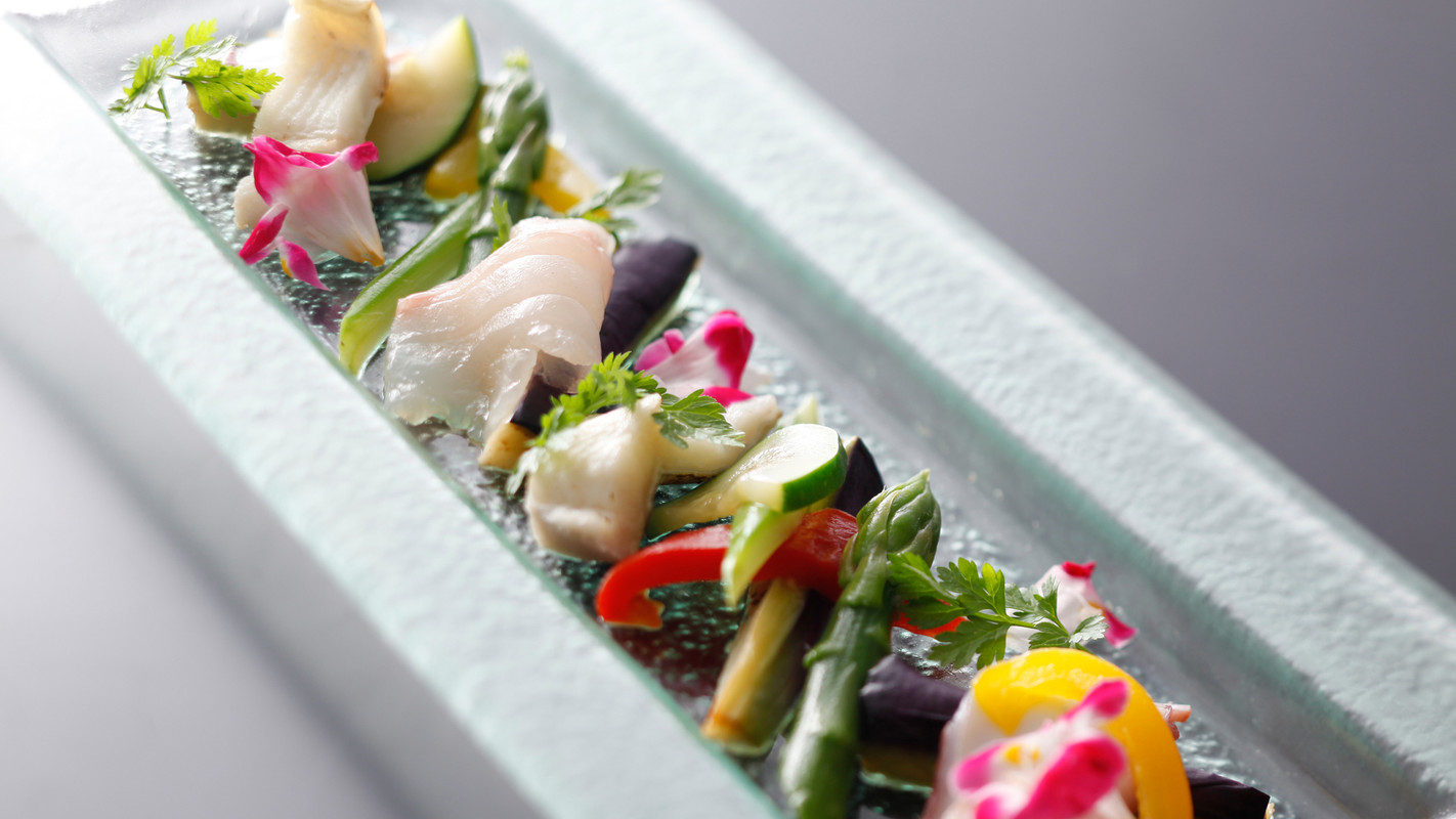 ダイニング 花桐の和食とフレンチで味わう会席