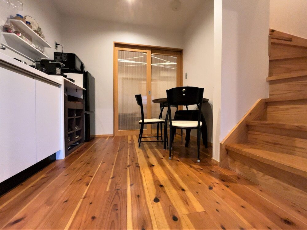 客室内のダイニングエリア