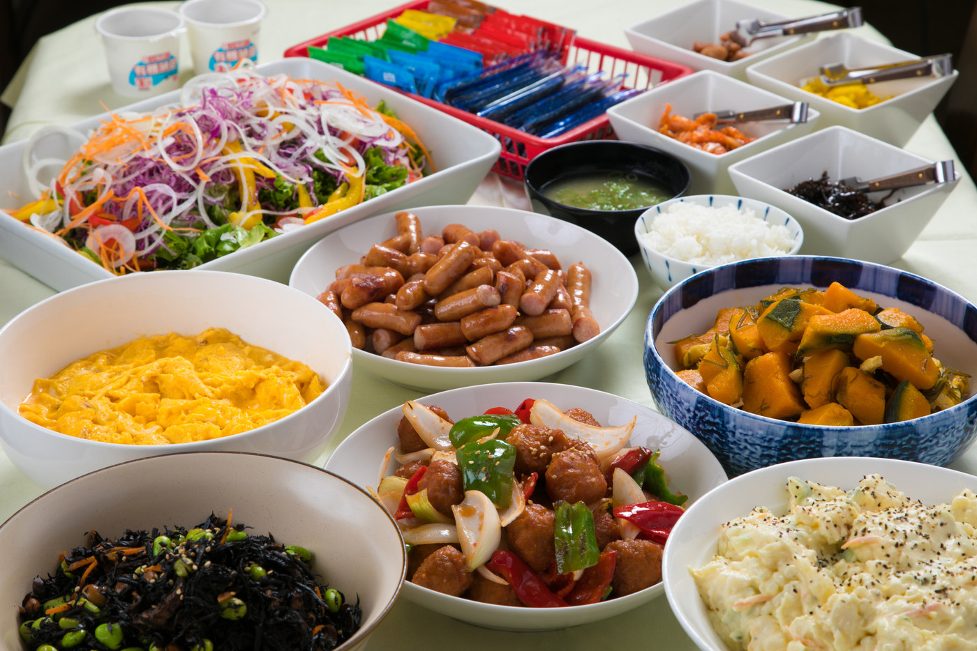 宿泊者は“朝食プチバイキング”が無料3480864