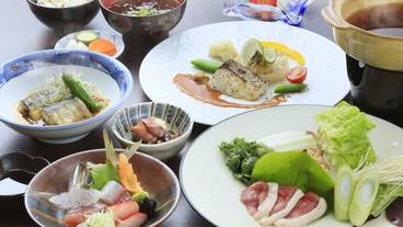 食事・飲み物 / 4