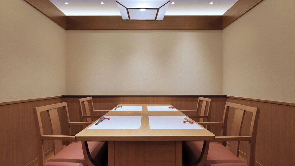 旅館のお食事処