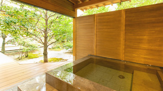 源泉かけ流し露天風呂付【秋の館・和洋特別室／養老の間】禁煙