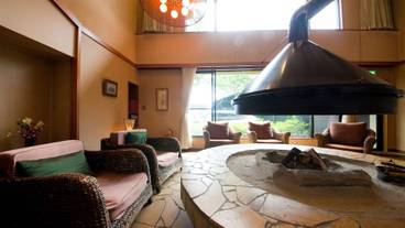 ロビー応接スペース / 3