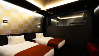 スタンダード ツインルーム シングルベッド 2 台 簡易キッチン