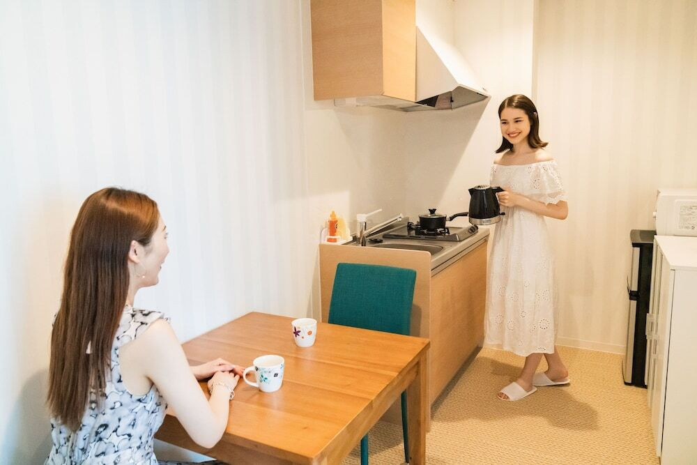 客室内のダイニングエリア