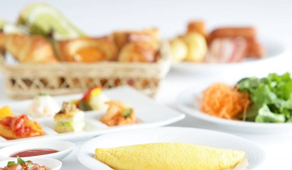 朝日を浴びながら
お部屋で朝食を / 1