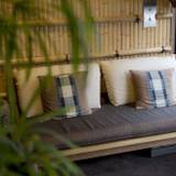 ロビーのソファ / 3