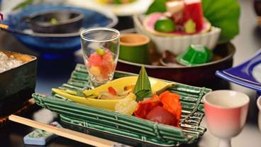 着物で彩られた全館畳敷きの宿 楽山やすだ（キモノデイロドラレタゼンカンタタミジキノヤド ラクヤマヤスダ） / 3