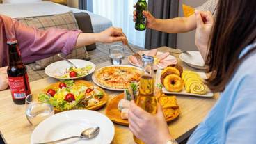 客室内のダイニングエリア / 21