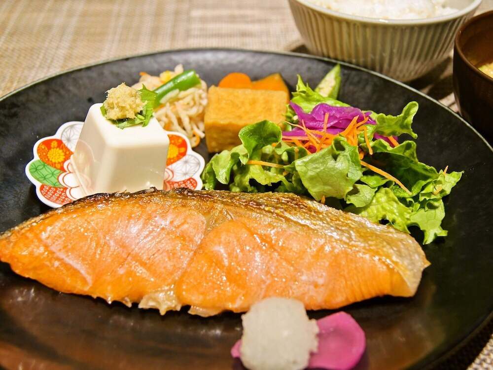 朝食