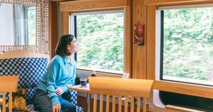 さくっと気分転換。列車に揺られて河口湖へゆるり旅