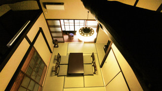 町屋　東対 (ベッド + 布団)