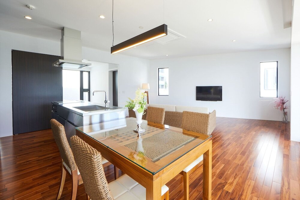 客室内のダイニングエリア