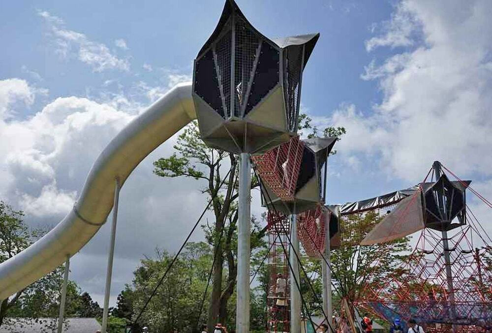 子供用の遊び場 - 屋外