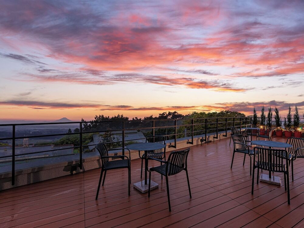 ロビーラウンジ