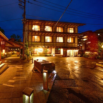 ここを拠点に草津観光を楽しもう3632061