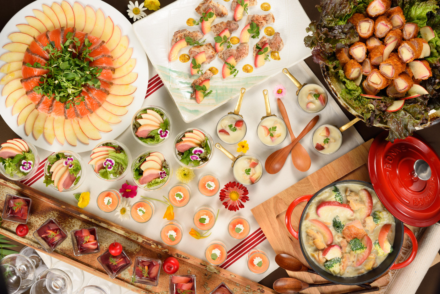 渓流のそばに佇む、自然に囲まれたホテル4246442