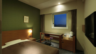 モデレート ダブル ルーム（喫煙）