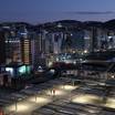 同じくバルコニーから見た市街地の夜景