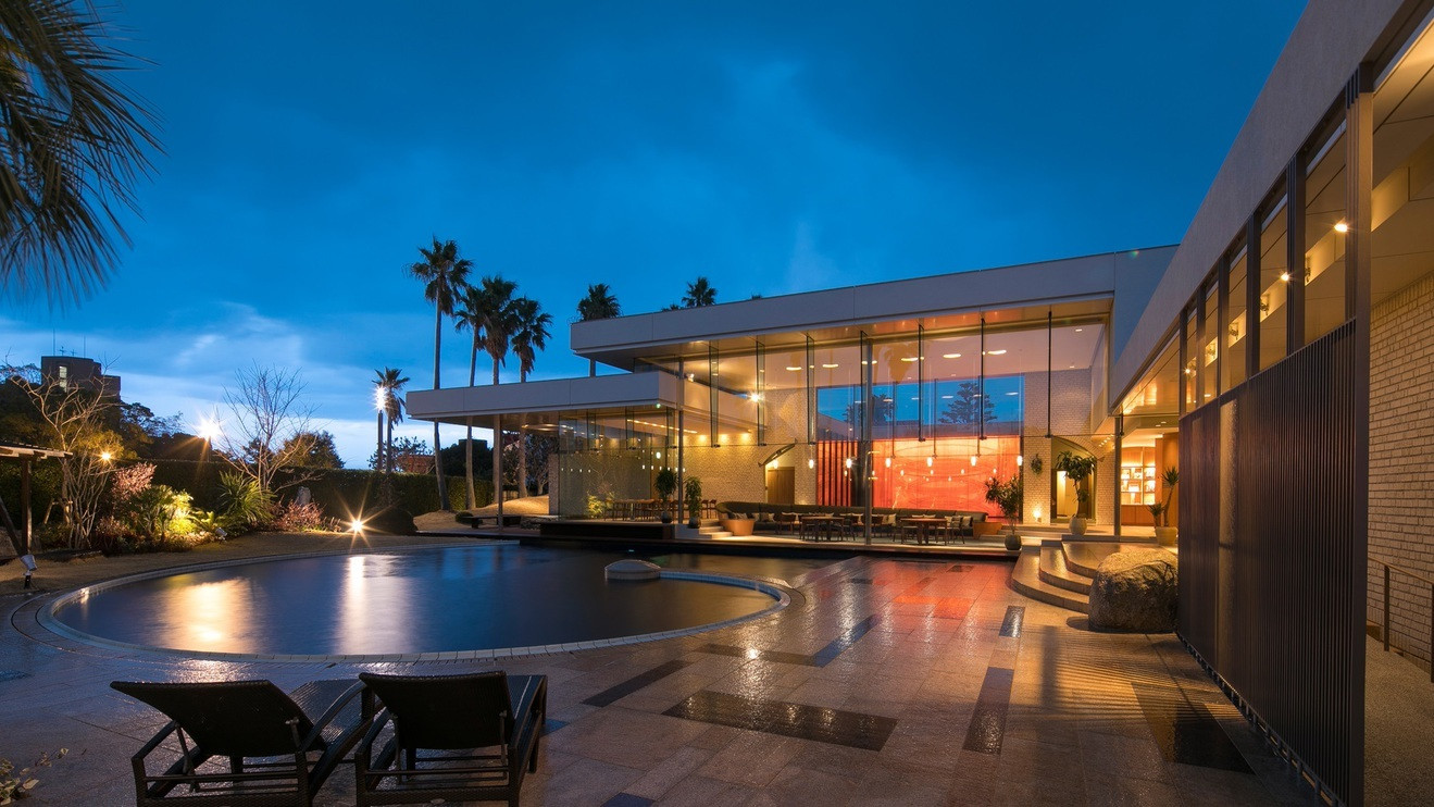 バレルサウナに水風呂、湯上がりテラスなどが揃ったスパを独占！4021650