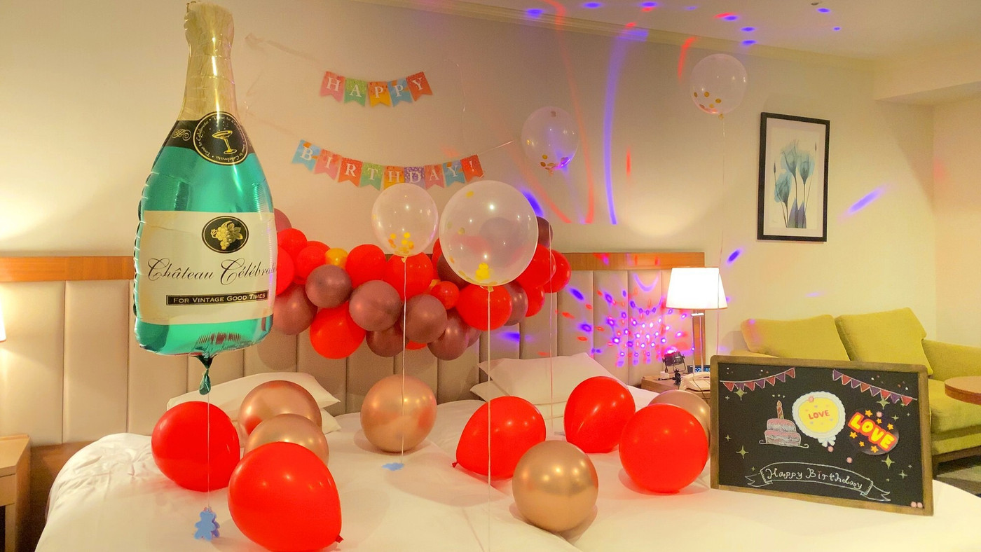 推し色バルーンと広々ベッドがうれしい♪大満足の推し活が叶うホテル3655161