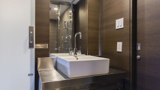 プレミア ダブルルーム キングベッド 1 台 喫煙可