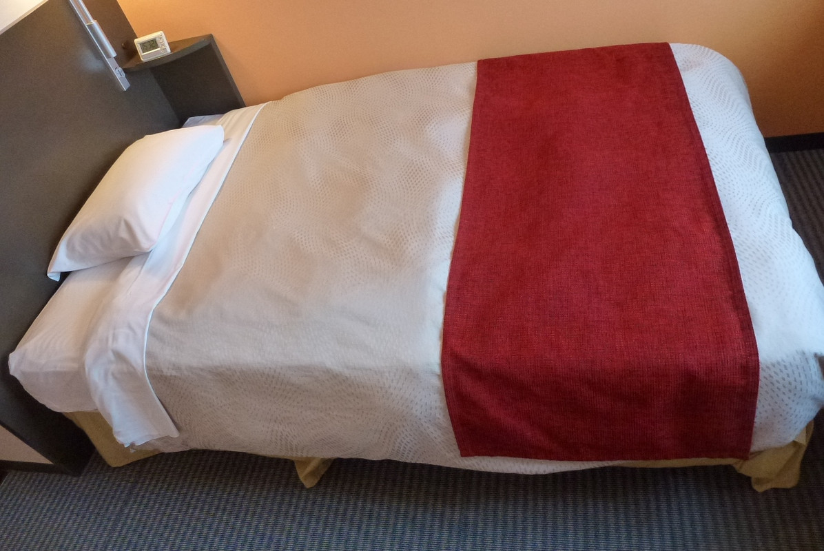 シモンズベッド採用