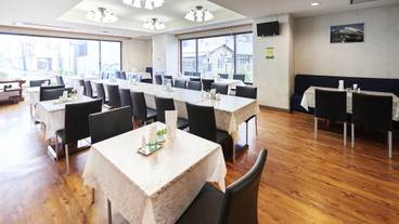 朝食スペース / 11