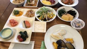 朝食バイキングの一例(4) / 8