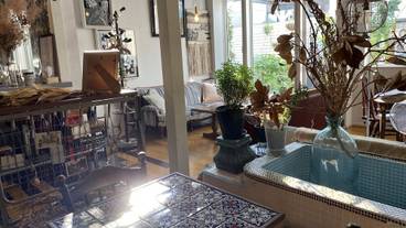 施設の正面 / 12