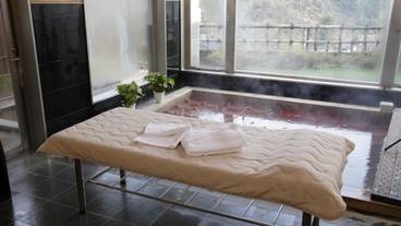 Salon & Spa / 19