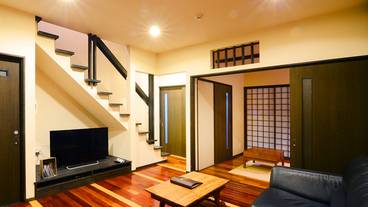 Room / 2