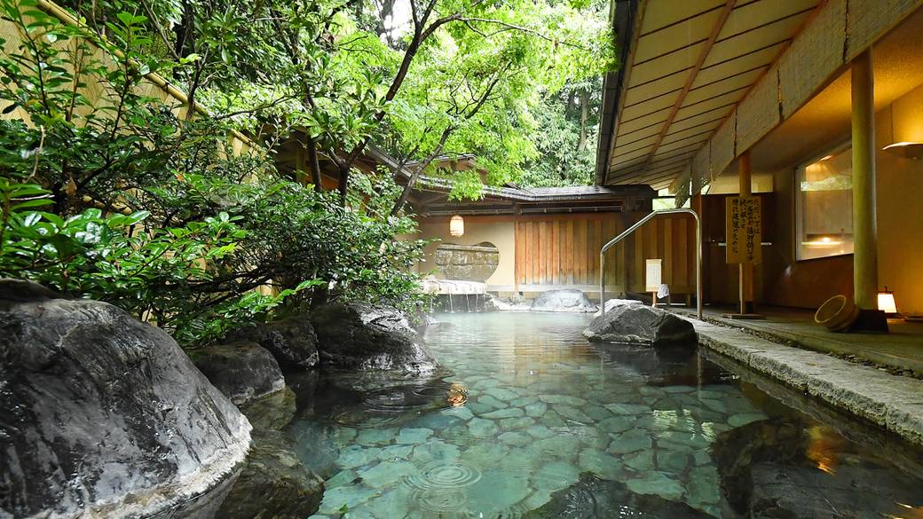 夫婦で貸切温泉へ
幸せを感じるひと時
 / 2