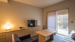 ツインベッド　スイートルーム　ガーデンビュー　キチネット付き