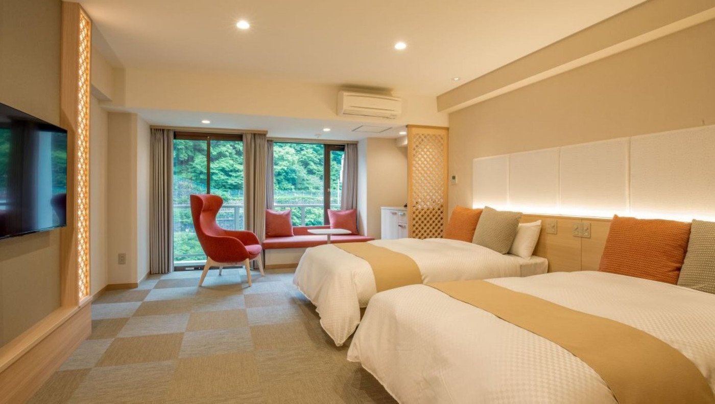 夕食は個室ダイニングで2人だけでお祝い3931558