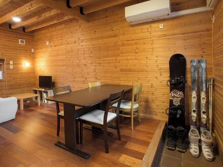 BRICK HOUSE ふらの / 1