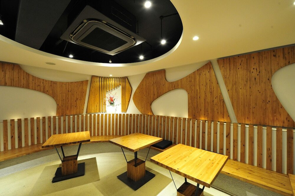 人工温泉の大浴場も！木をふんだんに使った「都会の森」でリラックス3931177