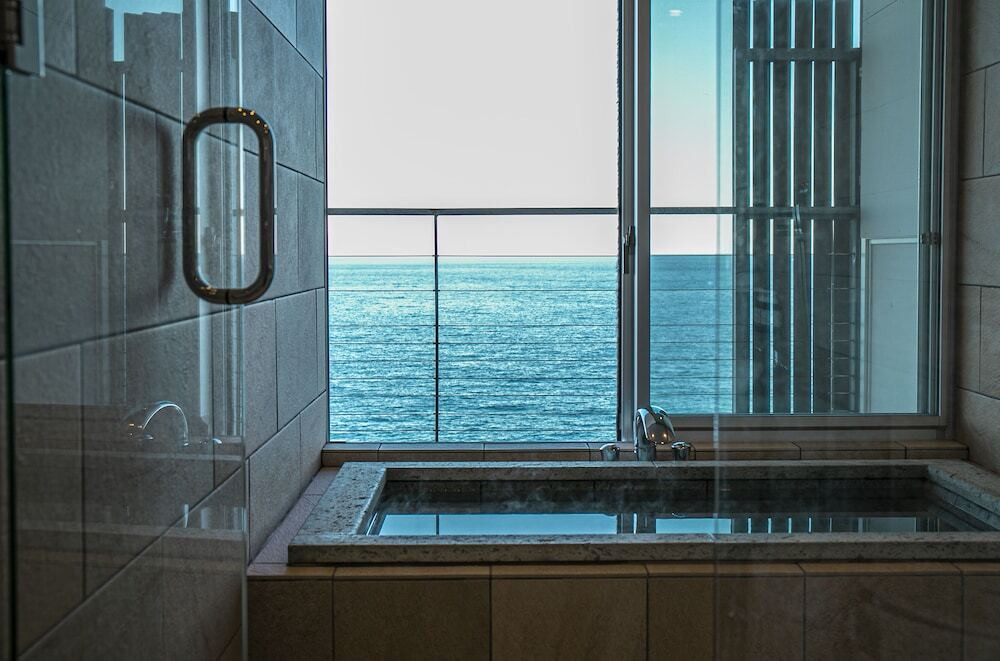 UMITO VOYAGE ATAMI（ウミト ヴォヤージュ アタミ） / 1